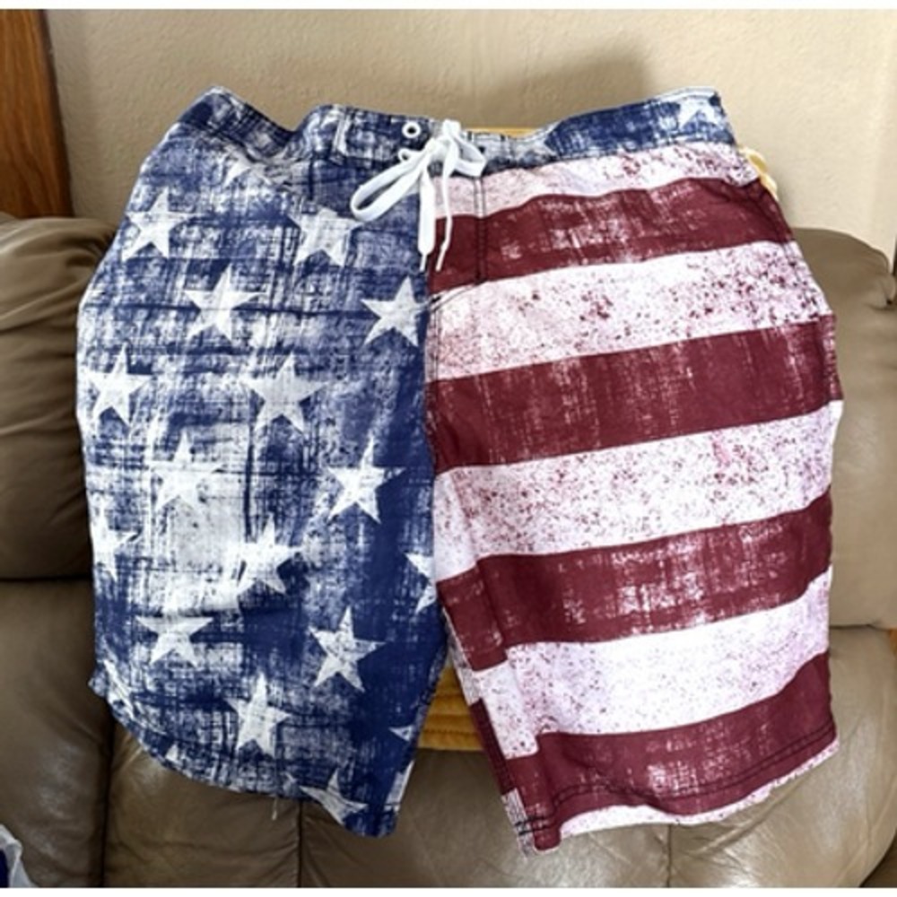 Bioworld men's size XL swim/board shorts US flag design 100% polyester